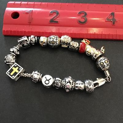 Beautiful Danbury mint charm bracelet