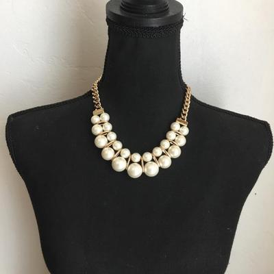 Beautiful gold toned, faux, pearl SHB makers mark necklace very beautiful very nice