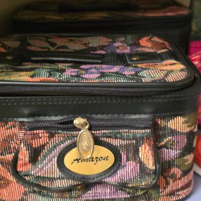 Hair dryers, curling irons, brushes & travel kits