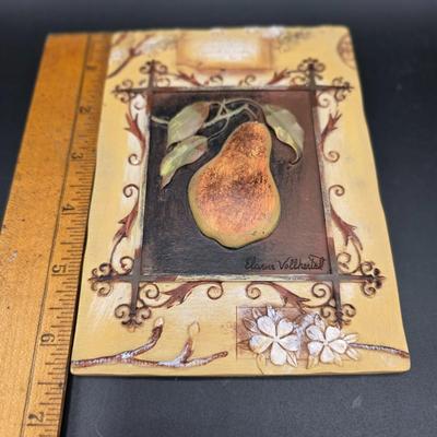 LOT 79: Vintage Wine-Themed Decorative Items