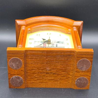 LOT 80C: Vintage Golf Themed Items, Includes A Linden Mantel Clock, Book Ends & More