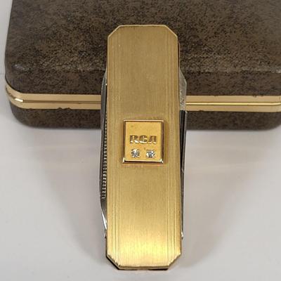 LOT 82: Vintage Lot of Assorted RCA Themed Items
