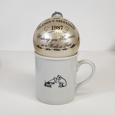LOT 82: Vintage Lot of Assorted RCA Themed Items