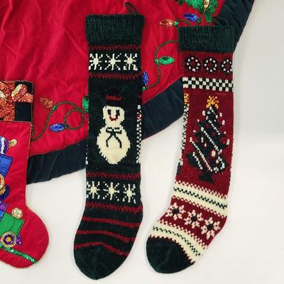 LOT 90: Variety of Christmas Themed Decorations