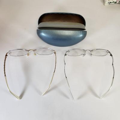 LOT 91: Vanity Lot Including Perfume, Mirrors and More