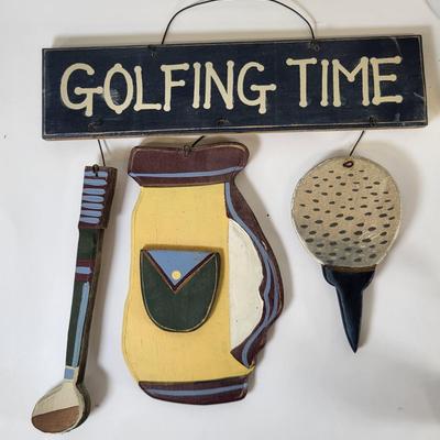 LOT 94: Various Golf Themed Items Including Mugs, Desk Novelties and More