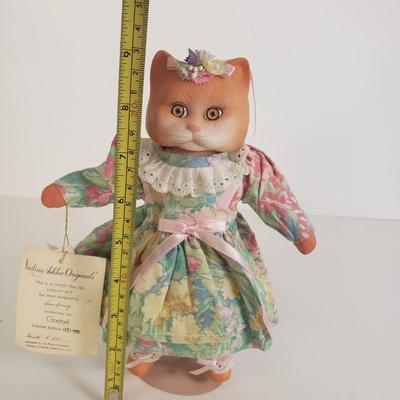 LOT 101: Cat Collection; Wall Hangings with Goebel Victoria Ashlea Original Doll