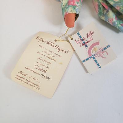 LOT 101: Cat Collection; Wall Hangings with Goebel Victoria Ashlea Original Doll