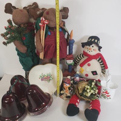 LOT 102: Christmas Decor; Lefton China, Mikasa Dish, Bells of Noel Carolites & More