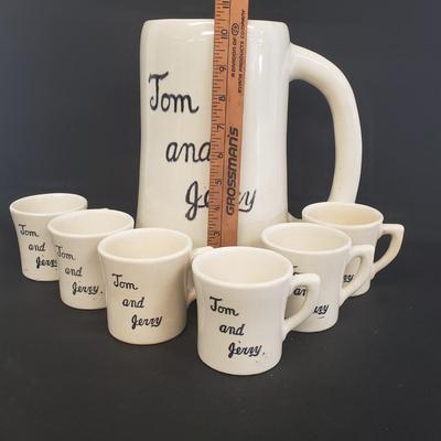 LOT 107: Vintage Ceramic Tom and Jerry Drink Set