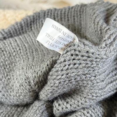 LOT 112: Ladies Winter Hats