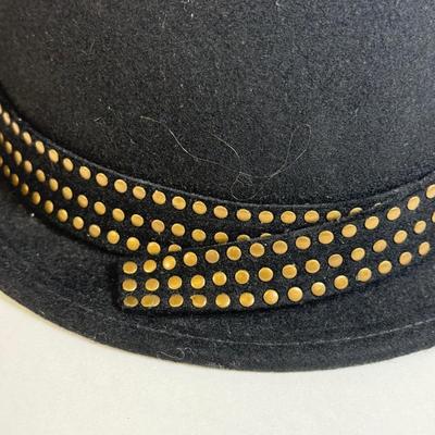 LOT 113: Three Hats: Adora, Croft & Barrow, Charter Club