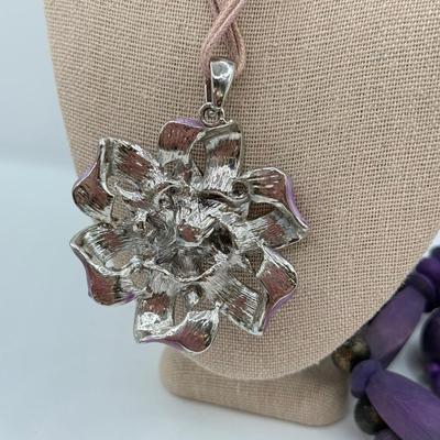 LOT 117: Collection of Necklaces & Bracelets