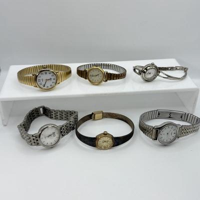 LOT 118: Collection of Petite Vintage Watches