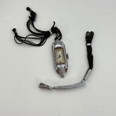 LOT 120: Vintage 1930s-40s Art Deco Bulova Ladies Watch