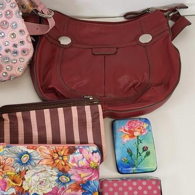 LOT 124: Lot of Various Purses and Wallets