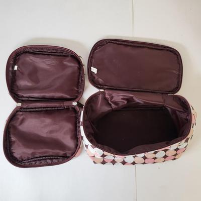 LOT 124: Lot of Various Purses and Wallets