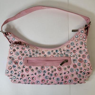 LOT 124: Lot of Various Purses and Wallets