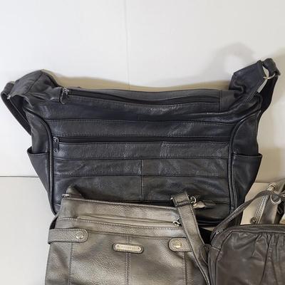 LOT 125: Lot of Assorted Purses and Wallets