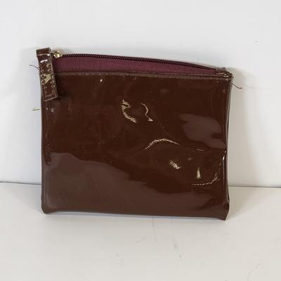LOT 125: Lot of Assorted Purses and Wallets