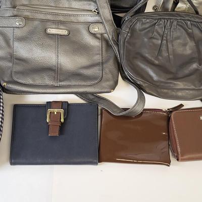 LOT 125: Lot of Assorted Purses and Wallets
