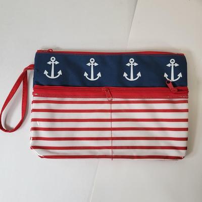 LOT 126: Diverse Lot of Purses and Bags