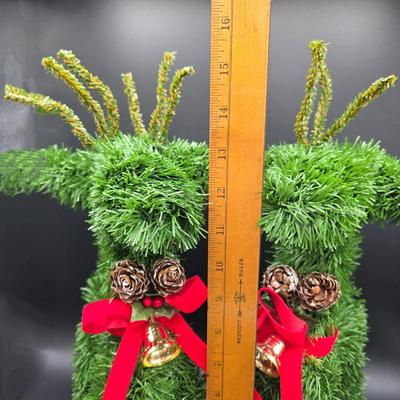 LOT 138: Vintage Christmas Floral/Candle Decorative Items.