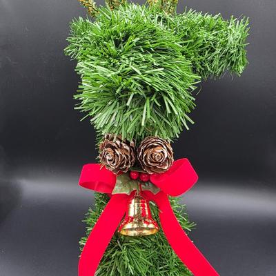 LOT 138: Vintage Christmas Floral/Candle Decorative Items.