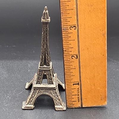 LOT 139: Vintage Souvenir Travels Collection, Includes Post & Greeting Cards From Early 1900's, Refrigerator Magnets & More