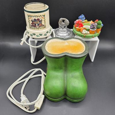 LOT 140: Vintage Home Decor Collection, Includes Electric Candle Warmers, Framed Cottage Prints, Inspirational Items & More
