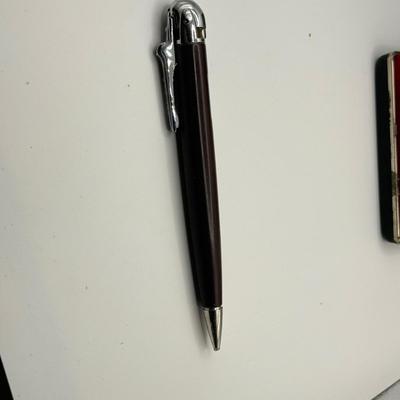 LOT 149: Vintage Ronson Lighter Collection