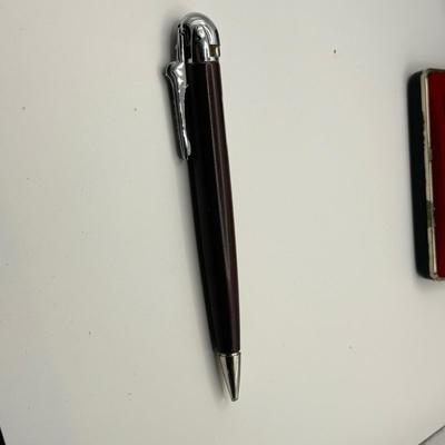LOT 149: Vintage Ronson Lighter Collection