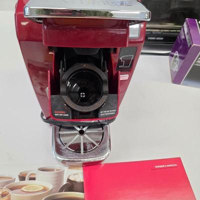 LOT 164: Kitchen Essential Collection, Includes Vintage Electric Waring Pro Ice Crusher W/ Groovy Cozy, Keurig KCup Machine, Electric...