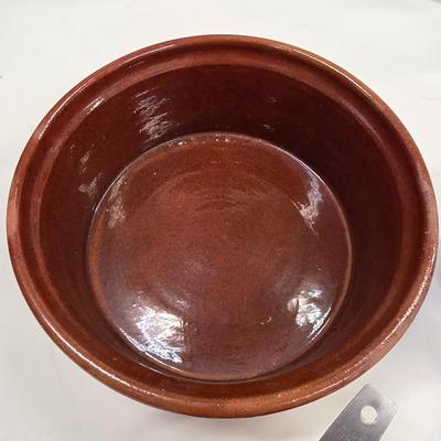 LOT 170: Large Lot of Kitchen Storage Containers, Includes Sterilite & Zip Lock, Pottery Bowl Made in France, Gemco Glass Apple...