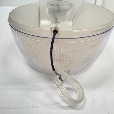 LOT 170: Large Lot of Kitchen Storage Containers, Includes Sterilite & Zip Lock, Pottery Bowl Made in France, Gemco Glass Apple...