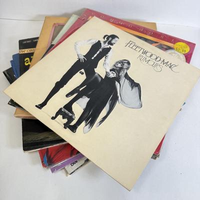 LOT 178: Vintage Vinyl Record Collection: Fleetwood Mac, Willie Nelson, The 5th Dimension & More