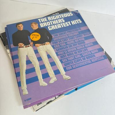 LOT 178: Vintage Vinyl Record Collection: Fleetwood Mac, Willie Nelson, The 5th Dimension & More