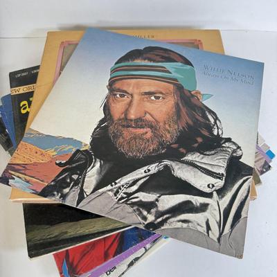 LOT 178: Vintage Vinyl Record Collection: Fleetwood Mac, Willie Nelson, The 5th Dimension & More