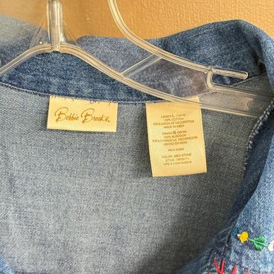 LOT 180: Embroidered Denim Shirts & More