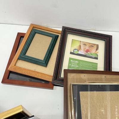 LOT 181: Variety of Photo Frames & Small Mirrors