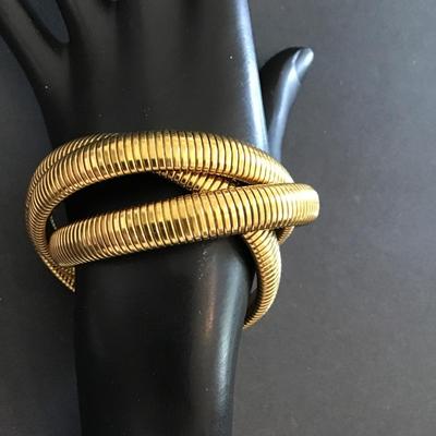 Beautiful, gold tone, trio stretch bracelet