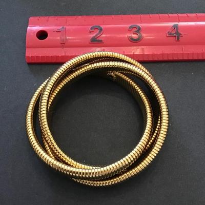 Beautiful, gold tone, trio stretch bracelet