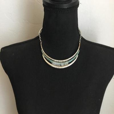 Very nice statement necklace makers mark