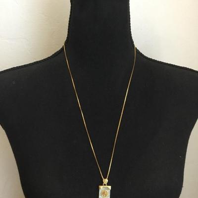 Vintage Avon white jade Chinese pendant necklace