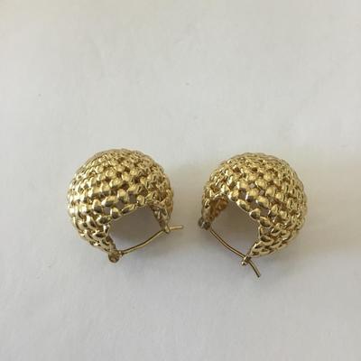 Beautiful vintage, goldtone basket earrings