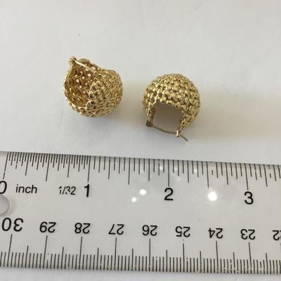 Beautiful vintage, goldtone basket earrings