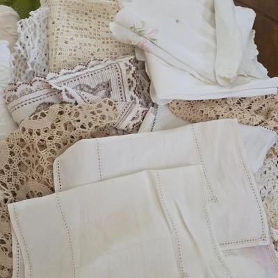 Doilies and runners