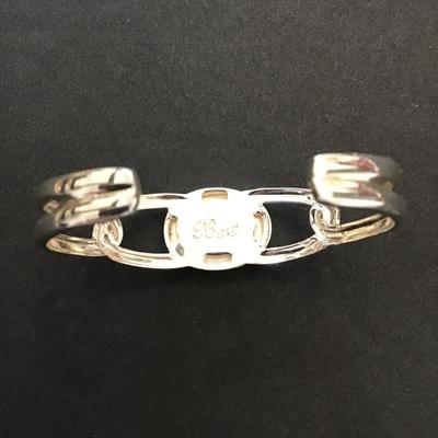 Silver toned, best bracelet with Harley Davidson insignia