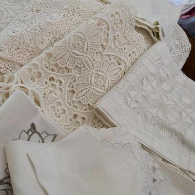 Assorted linens