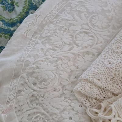 Assorted linens